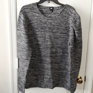 H&M black and white sweater, XL